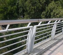 Lan can cầu QHL 05